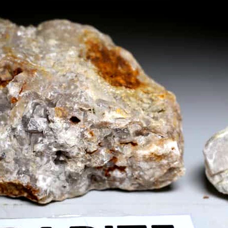 Barite specimen with iron staining
